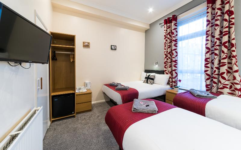 四人标准间, Saba