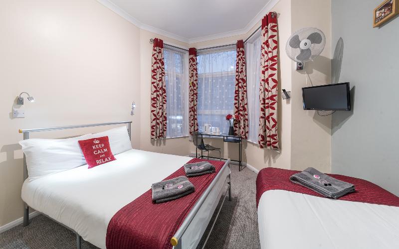 标准三人间, Saba