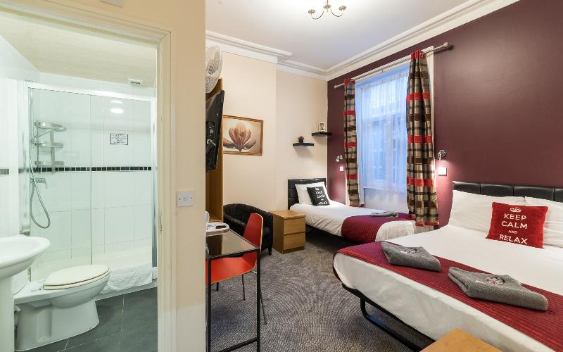 标准三人间, Saba