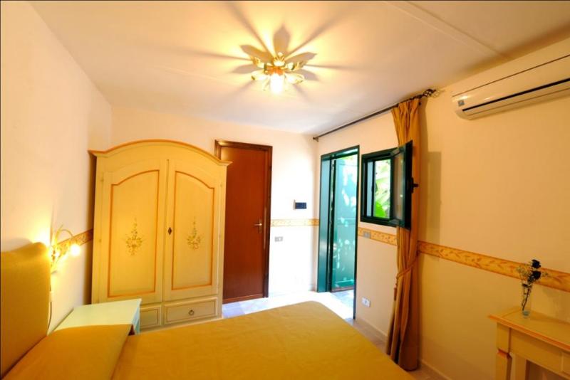 经济房, Torre Saracena