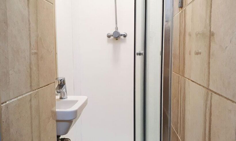 Кровать в Общей Комнате, Onefam Waterloo 18 36 Years Old