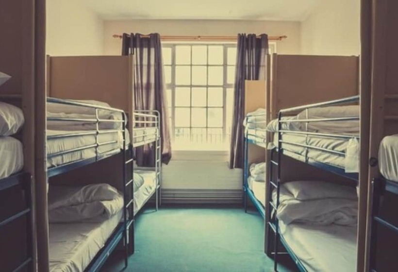 공동 객실, Rock N Bowl