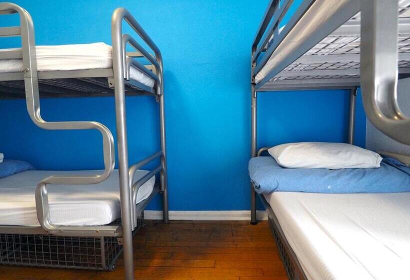 Четырехместный Номер Стандарт, St Christopher S Inn Newquay