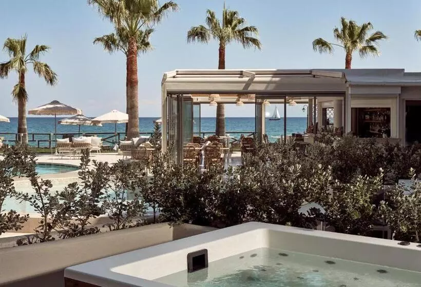سوئیت جونیور با استخر, Windmill Bay