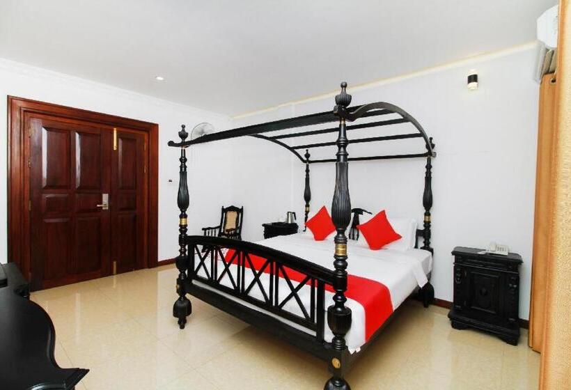 غرفة ديلوكس, Queensbury Malabe