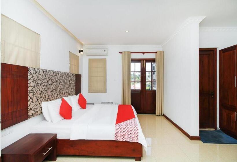 غرفة قياسية, Queensbury Malabe