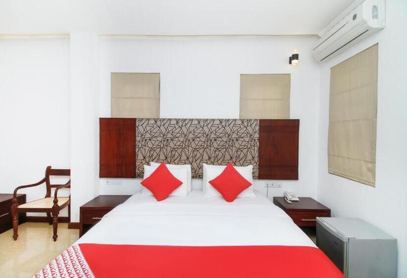 غرفة قياسية, Queensbury Malabe