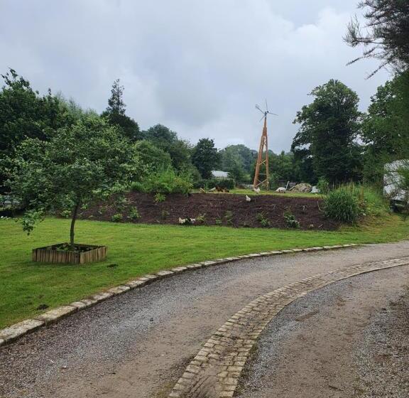 חדר משפחתי, Le Clos De Tournes