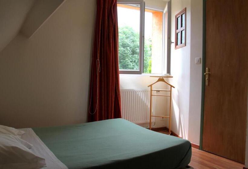 בית, 3 חדרי שינה, Le Clos De Tournes