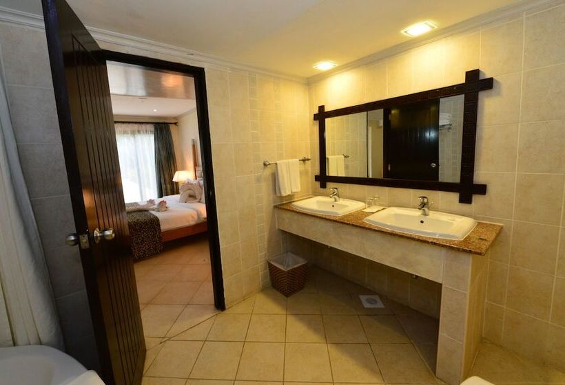 اتاق لوکس, Diani Reef Beach Resort & Spa