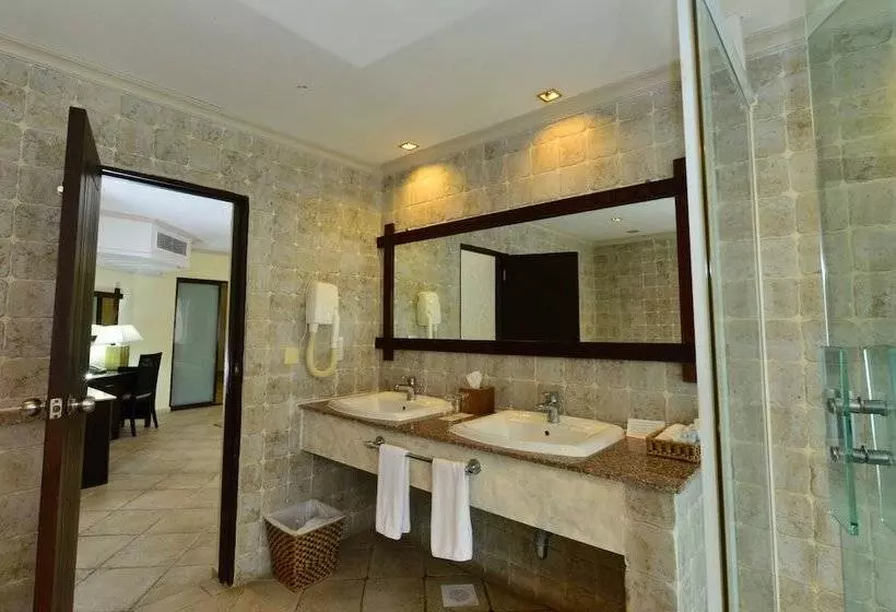 سوئیت پرزیدنت, Diani Reef Beach Resort & Spa