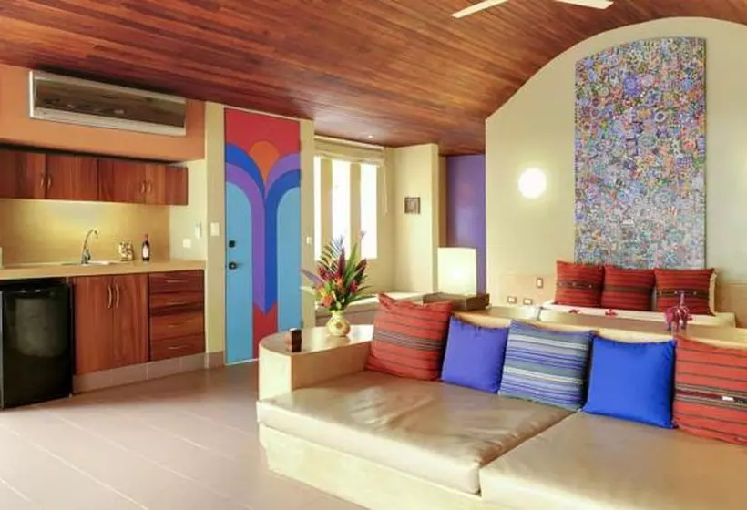 بانگلوی استاندارد, Alma Del Pacifico Hotel & Spa