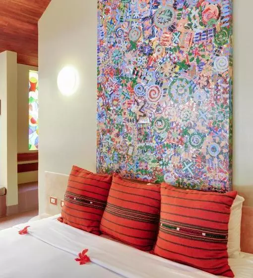 بانگلوی استاندارد, Alma Del Pacifico Hotel & Spa