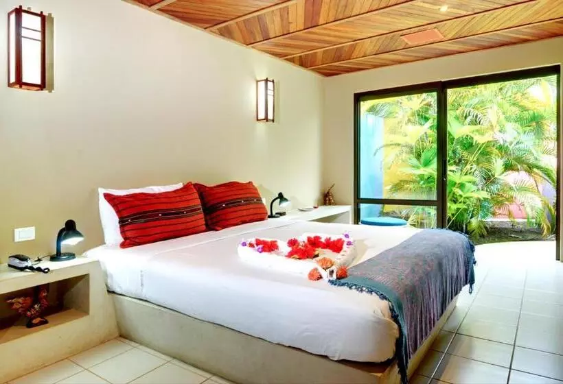 بانگلوی استاندارد, Alma Del Pacifico Hotel & Spa
