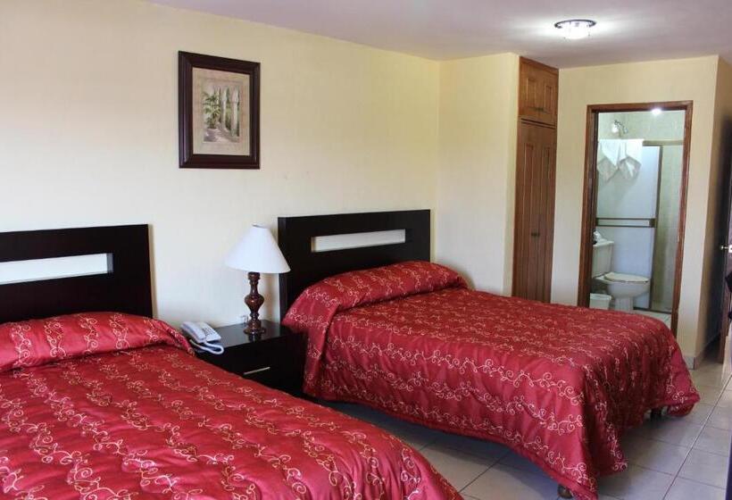 غرفه قياسيه سريرين مزدوجين, Conquistadores