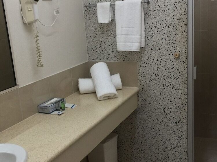 اتاق استاندارد, Econo Lodge Park Lane