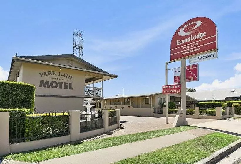 آپارتمان خانوادگی, Econo Lodge Park Lane