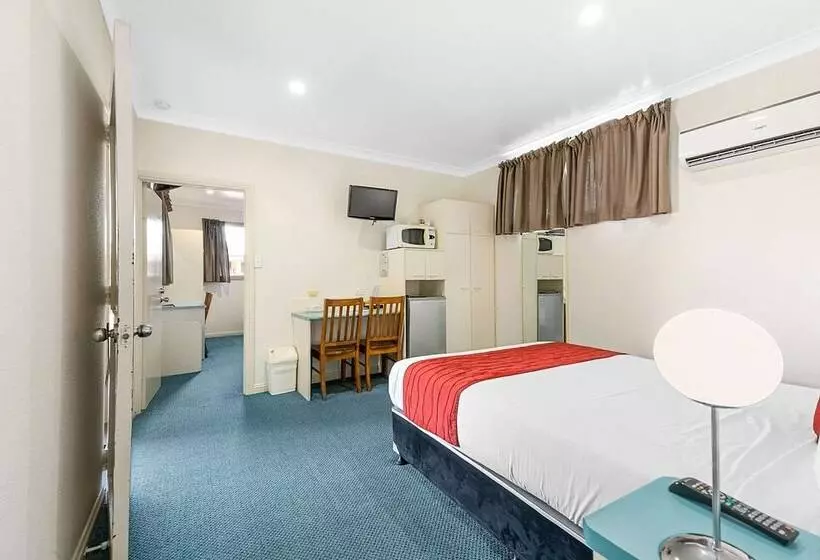 سوییت خانوادگی, Econo Lodge Park Lane