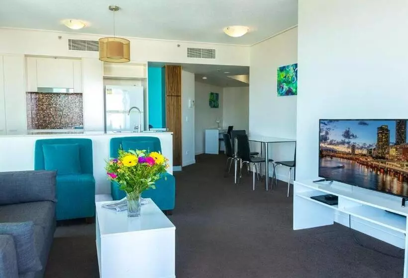 2 Bedrooms Apartment River View, Evolution Apartments