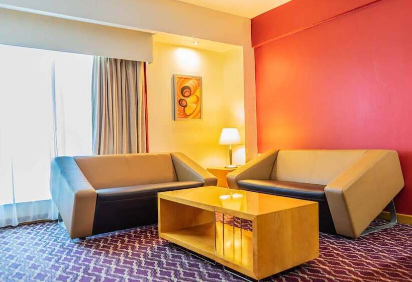 سوییت, Holiday Inn Dar Es Salaam, An Ihg