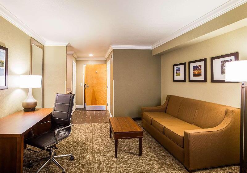 سوییت, Holiday Inn Dar Es Salaam, An Ihg