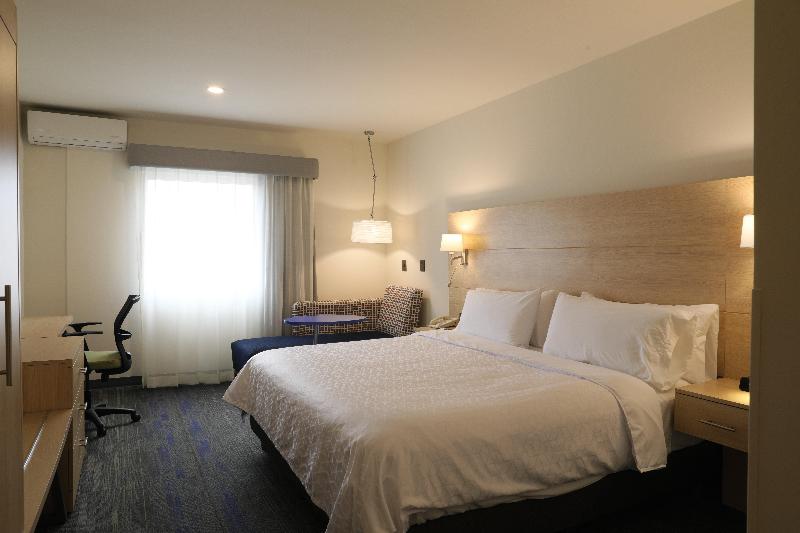 キングサイズベッドのスタンダードルーム, Holiday Inn Express Piedras Negras, An Ihg