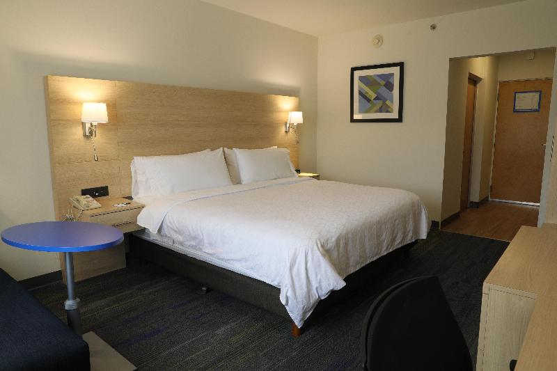 キングサイズベッドのスタンダードルーム, Holiday Inn Express Piedras Negras, An Ihg