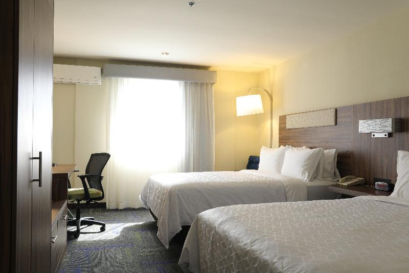 Quarto Estandar, Holiday Inn Express Piedras Negras, An Ihg