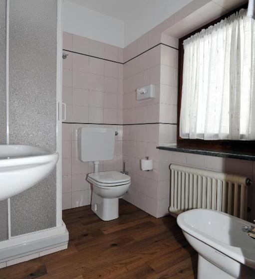 اتاق خانوادگی, Le Charaban