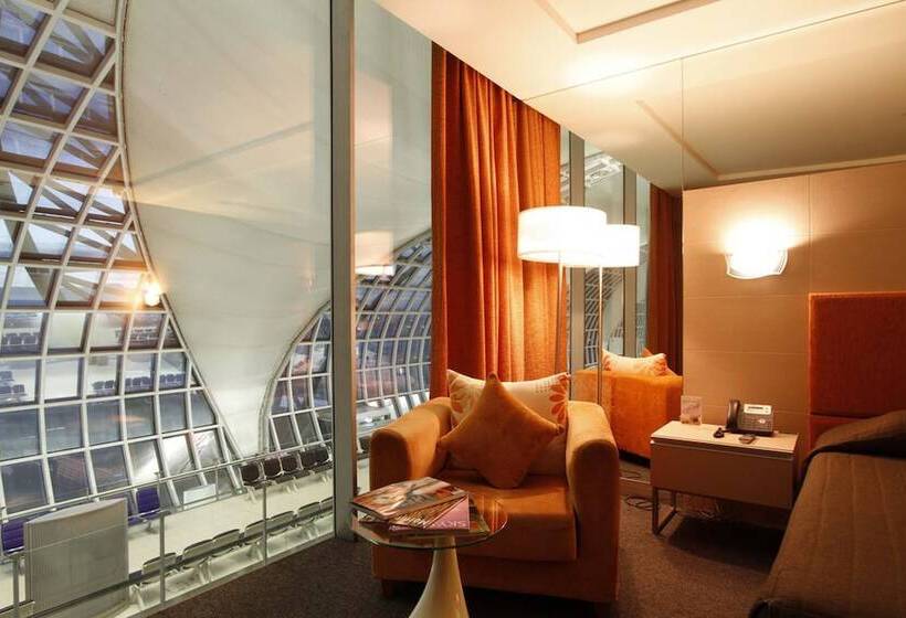 חדר דלוקס, Miracle Transit