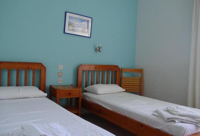 דירת שני חדרים, Poros House