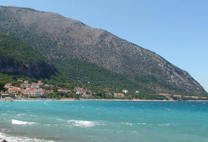 חדר סופריור לשלושה עם נוף לים, Poros House