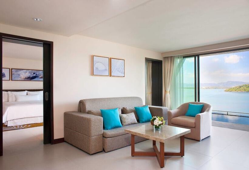 سوئیت پریمیوم با چشم‌انداز دریا, The Westin Siray Bay Resort & Spa, Phuket
