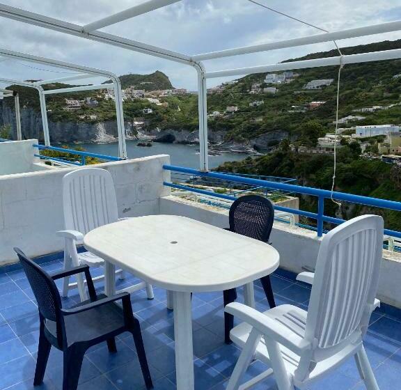 آپارتمان 1 خوابه با تراس, Magi Appartamenti Maga Circe