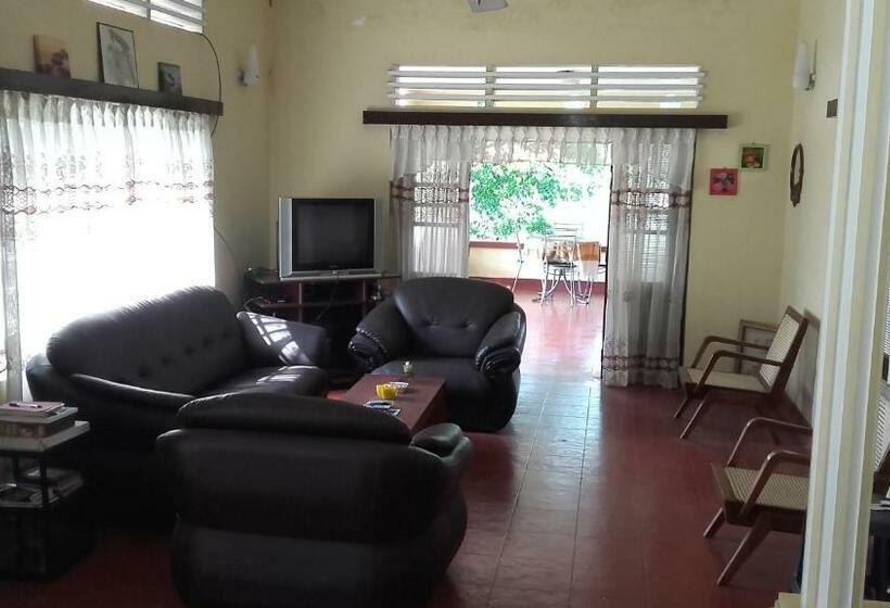 اتاق لوکس, Sujatha Villa Paradise