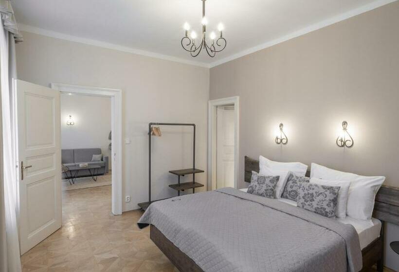 Apartamento 2 Dormitórios, 6 Continents Apartments By Prague Residences