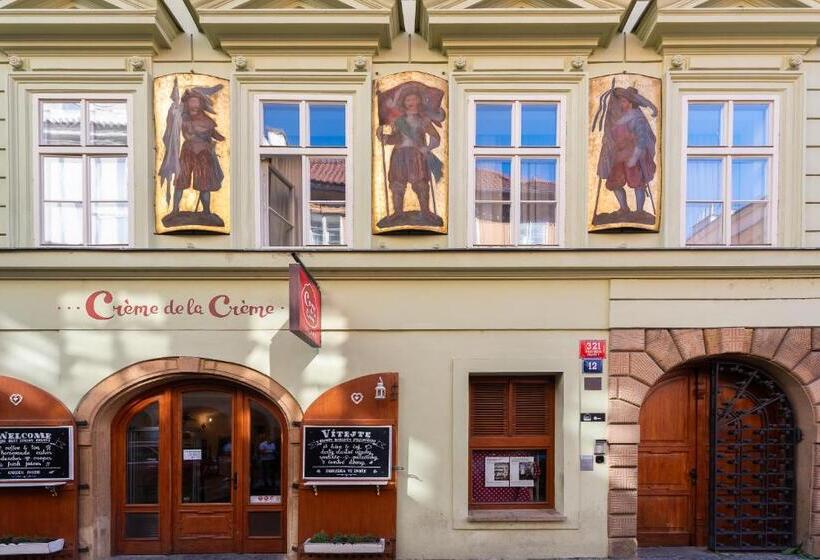 آپارتمان 2 خوابه, 6 Continents Apartments By Prague Residences