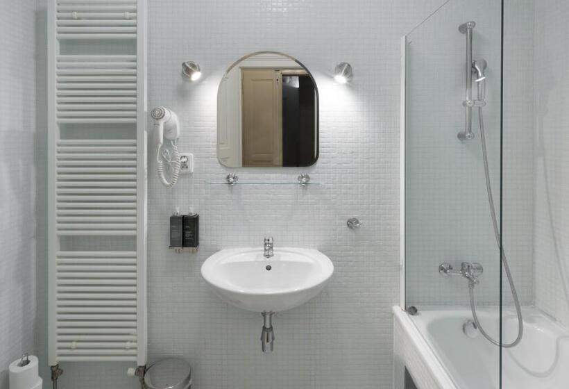 آپارتمان 2 خوابه, 6 Continents Apartments By Prague Residences