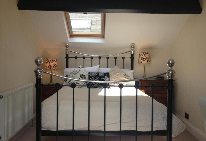 スタンダードルーム, Ascot House