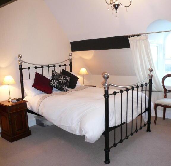 スタンダードルーム, Ascot House