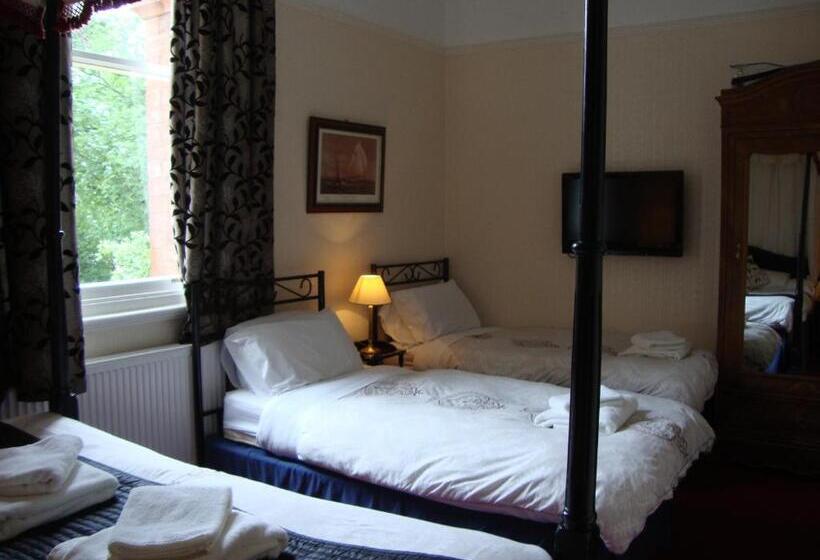 ファミリールーム, Ascot House