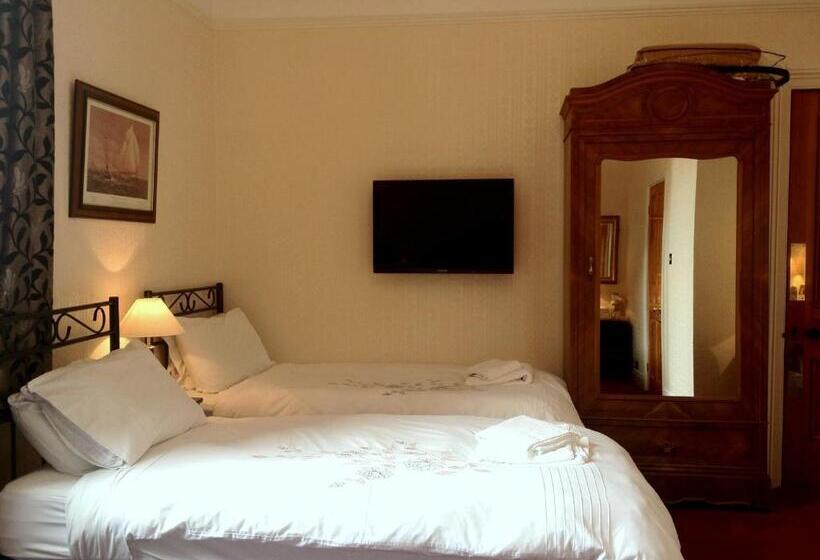 ファミリールーム, Ascot House