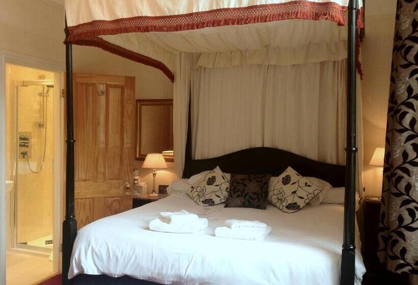 Quarto Familiar, Ascot House