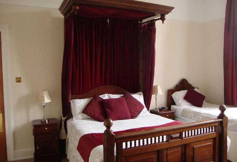 Quarto superior, Ascot House