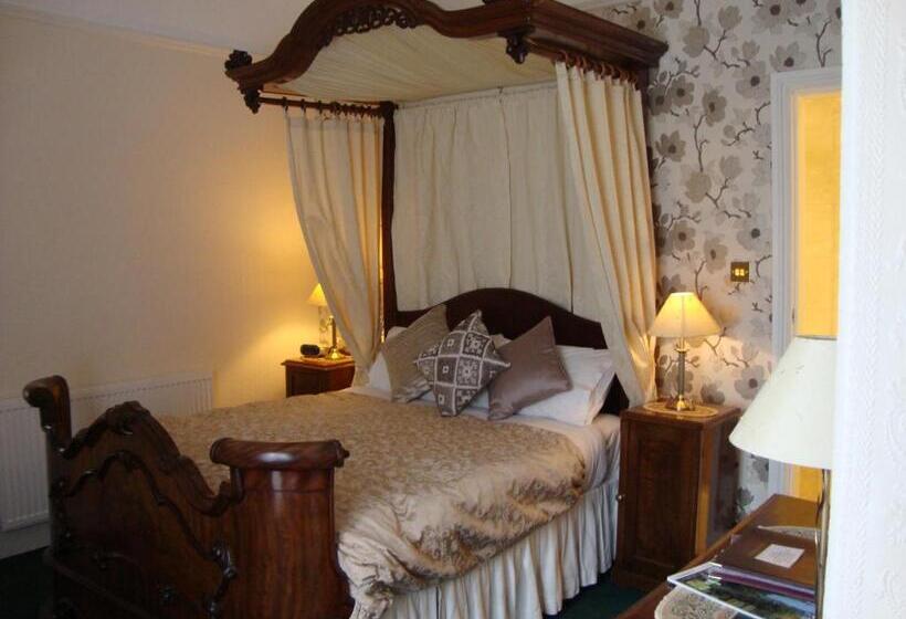 スーペリアールーム, Ascot House