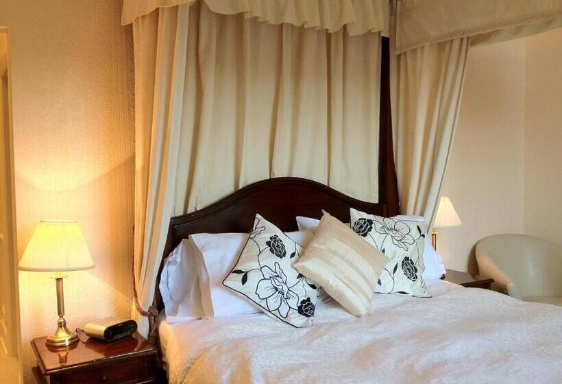 スーペリアールーム, Ascot House