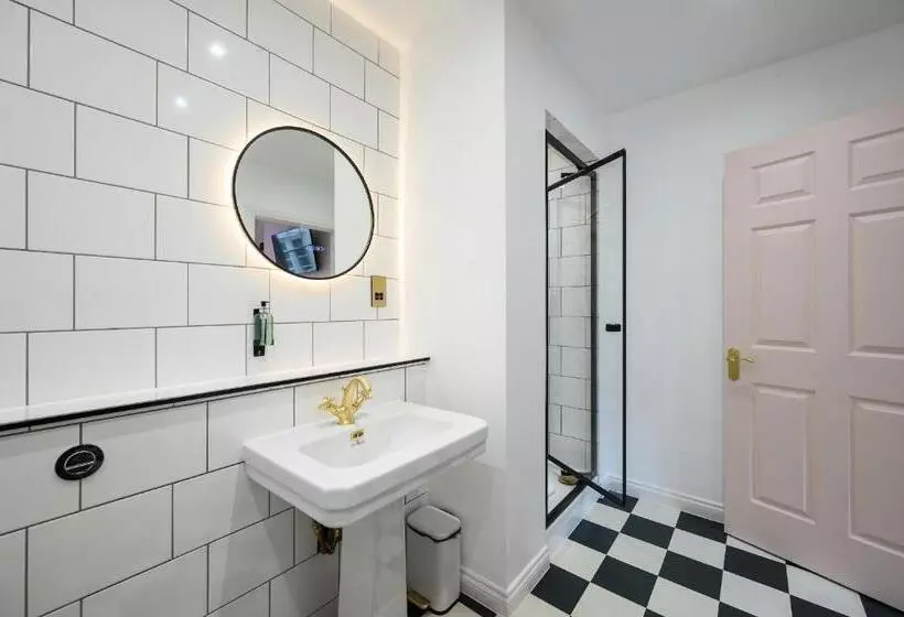 デラックスルーム, Queen Charlotte Guesthouse