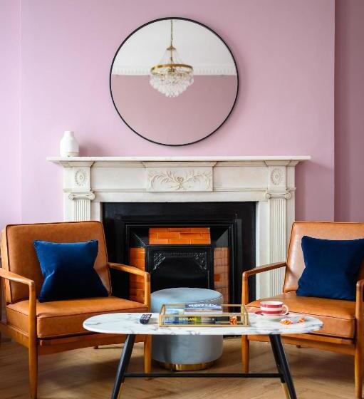 غرفة سوبيريور عائلية, Queen Charlotte Guesthouse