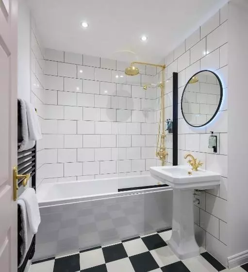 デラックスファミリールーム, Queen Charlotte Guesthouse