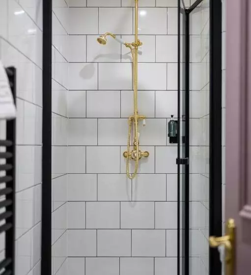 インサイドデラックスルーム, Queen Charlotte Guesthouse